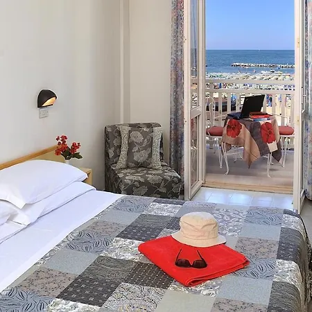 Cevoli מלון 3*